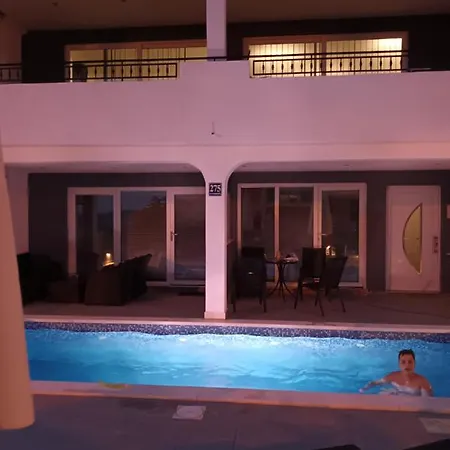 Nina Apartment