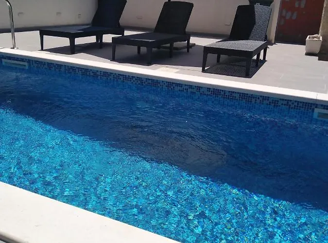 아파트 Nina 시베니크